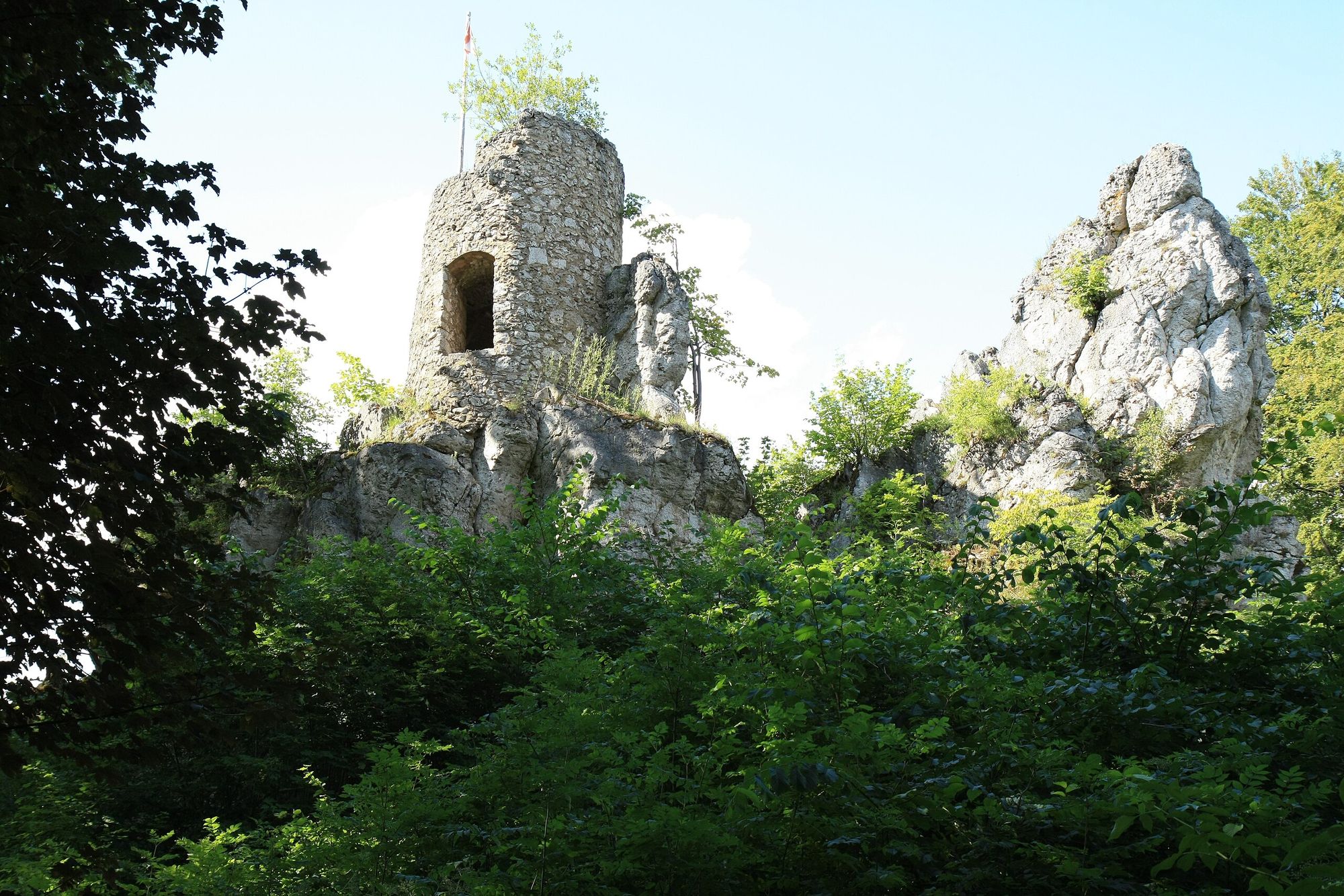 Obertrubach Rundwanderung der Felstunnel