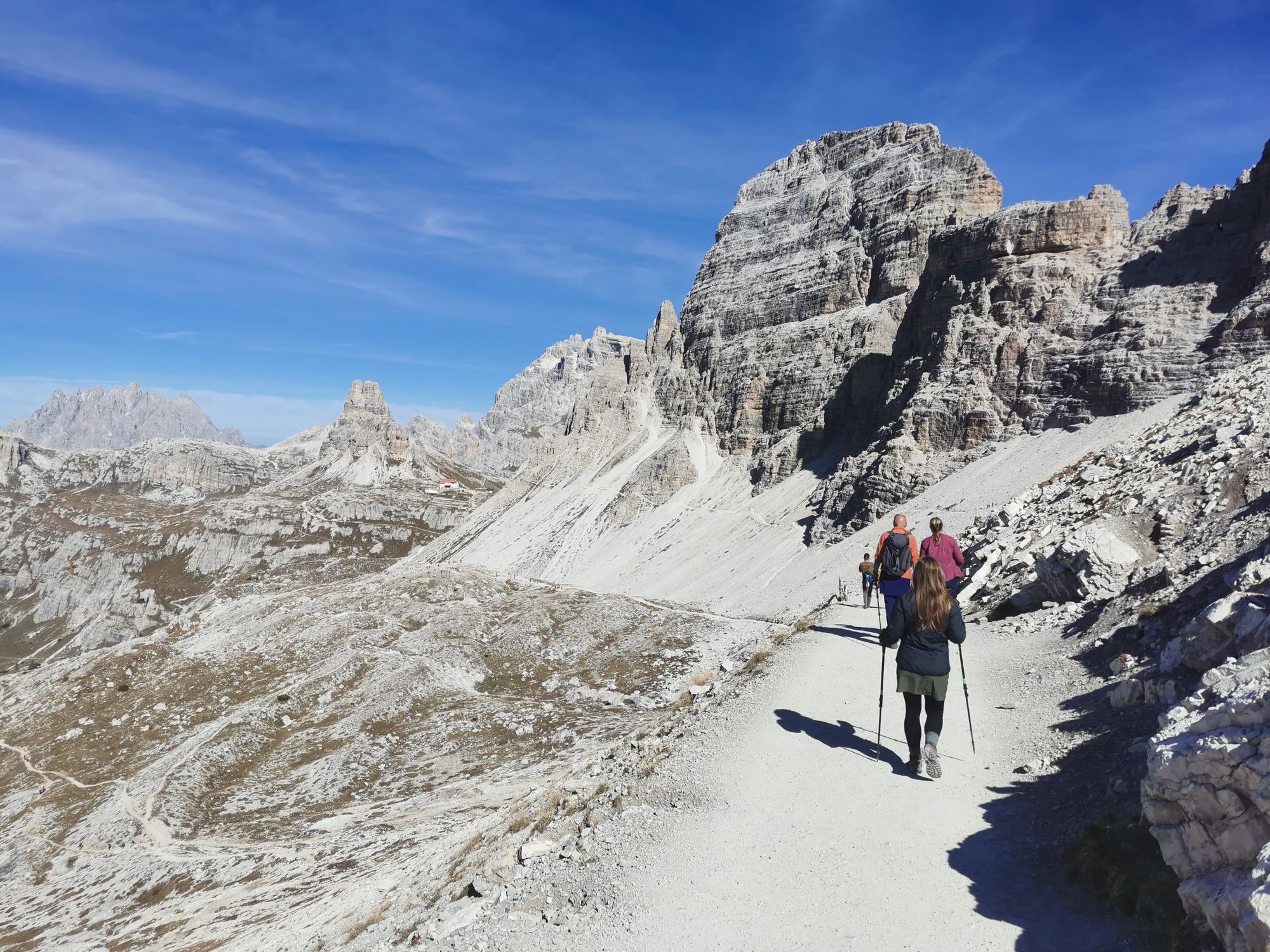 Um die Drei Zinnen in den Dolomiten wandern