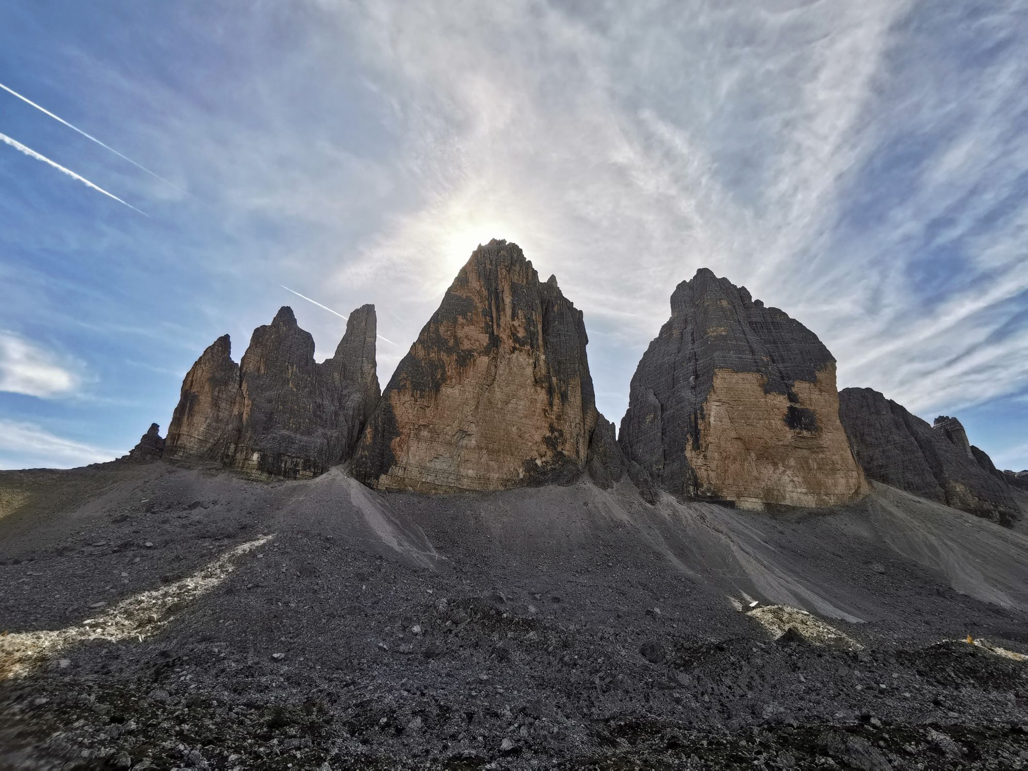 Um die Drei Zinnen in den Dolomiten wandern