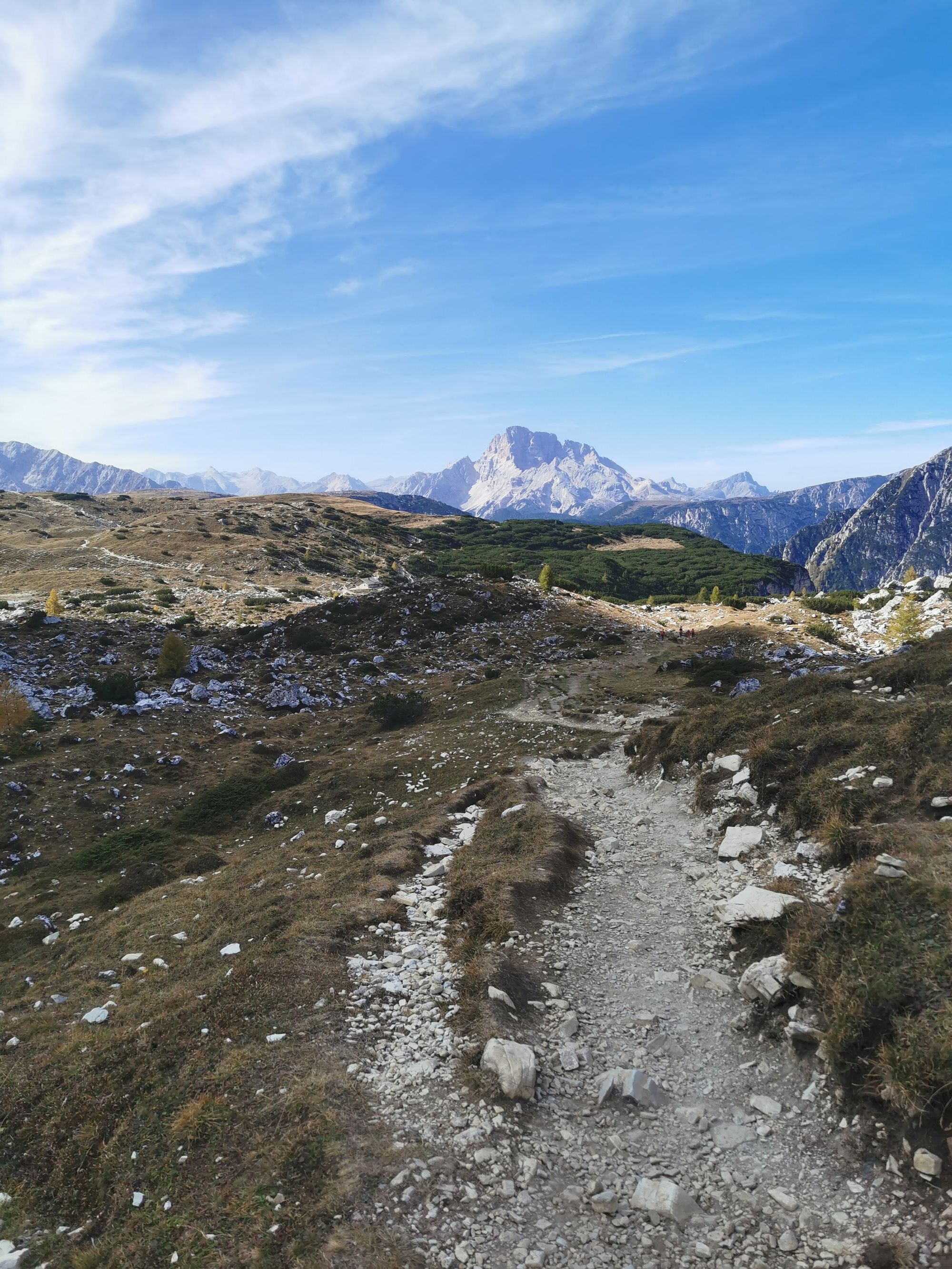 Um die Drei Zinnen in den Dolomiten wandern