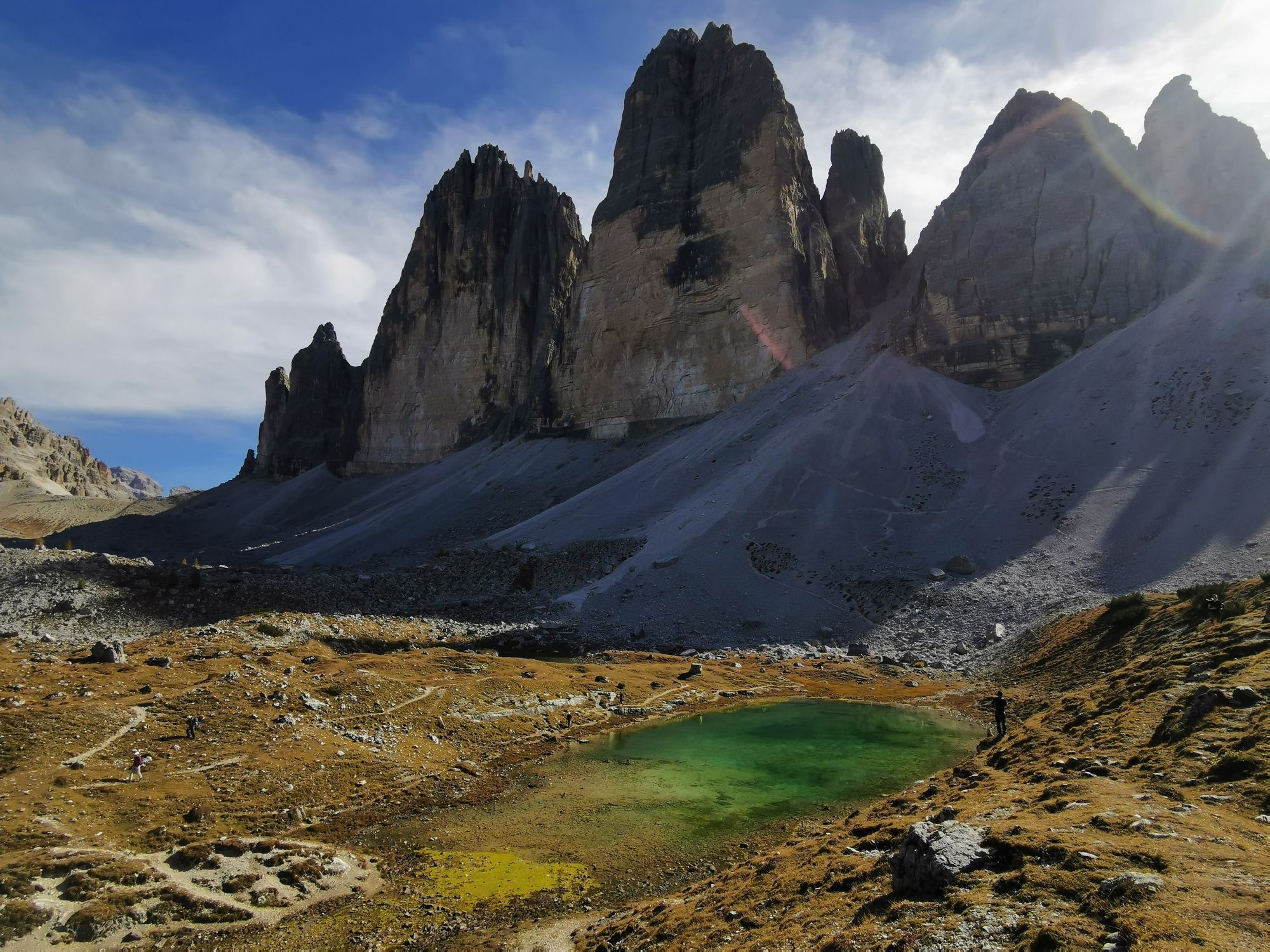 Um die Drei Zinnen in den Dolomiten wandern