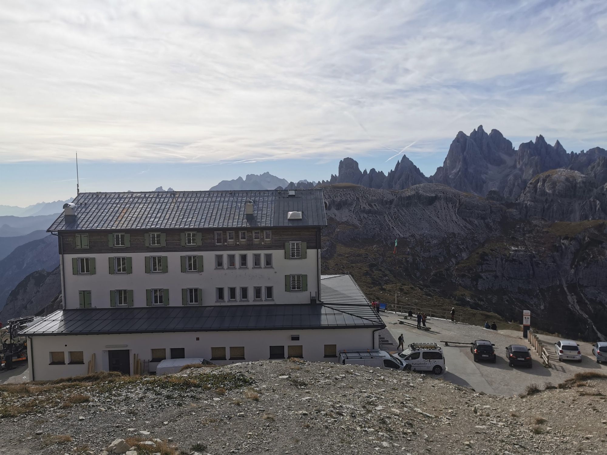 Um die Drei Zinnen in den Dolomiten wandern