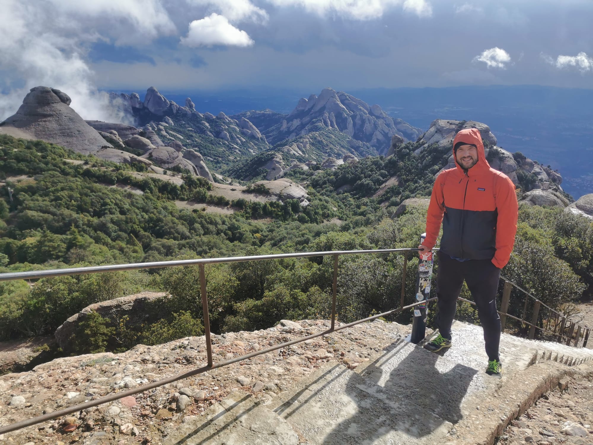 Montserrat: Wandern vom Kloster auf den Sant Jeroni Gipfel