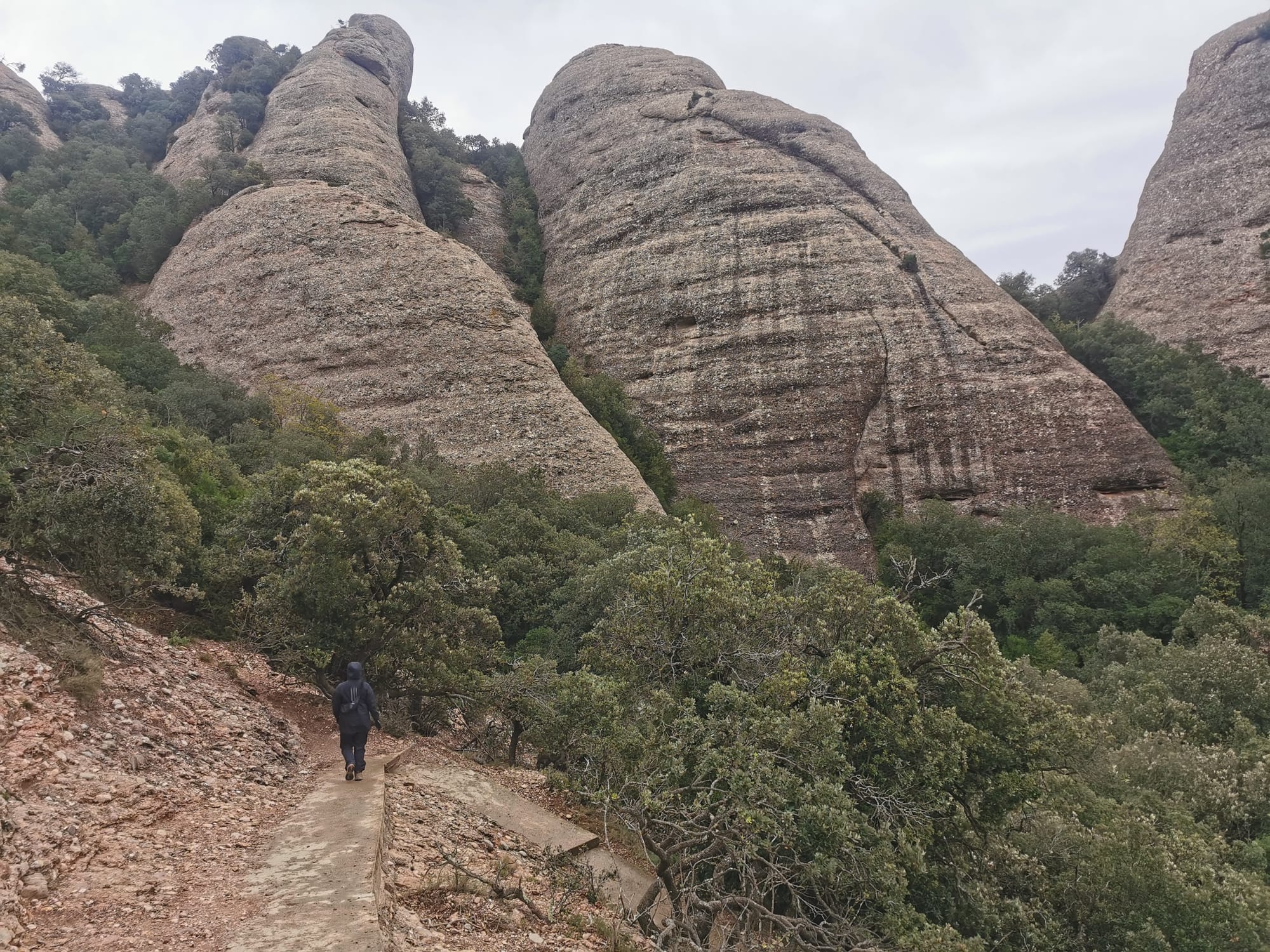 Montserrat: Wandern vom Kloster auf den Sant Jeroni Gipfel