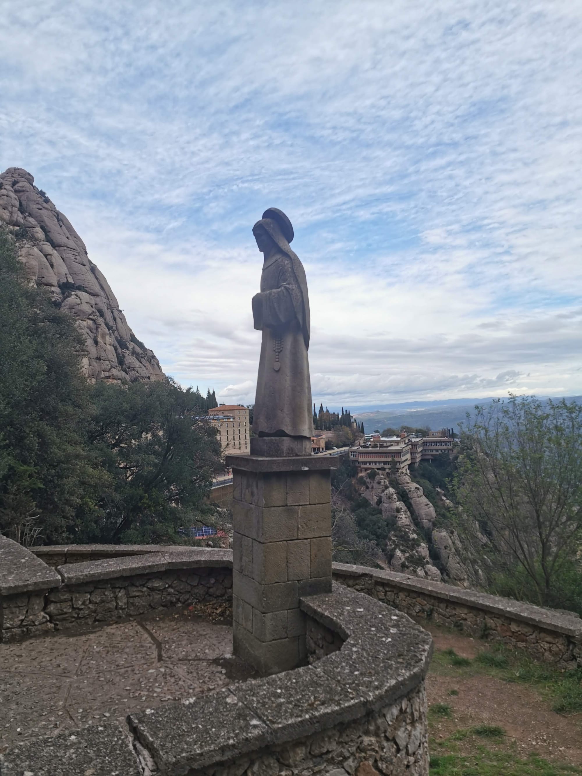 Montserrat: Wandern vom Kloster auf den Sant Jeroni Gipfel